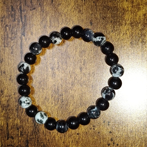 ❌SOLD❌ Bundle of 4 Glass Bead Bracelets - Picture 7 of 13